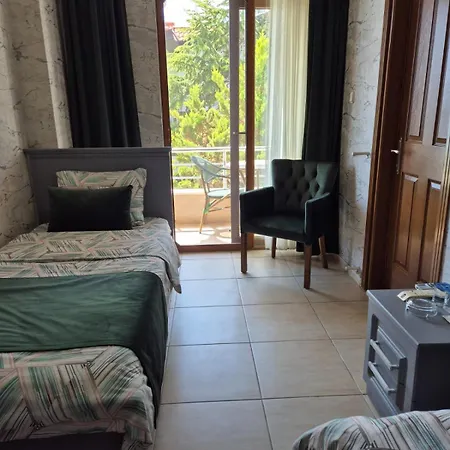 Couette-café Pembe Koesk Akçay