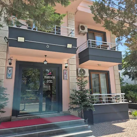 Pembe Koesk Couette-café